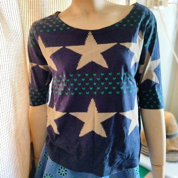 Vero Moda Tops - VERO MODA Vintage Look Boat Neck Top - M